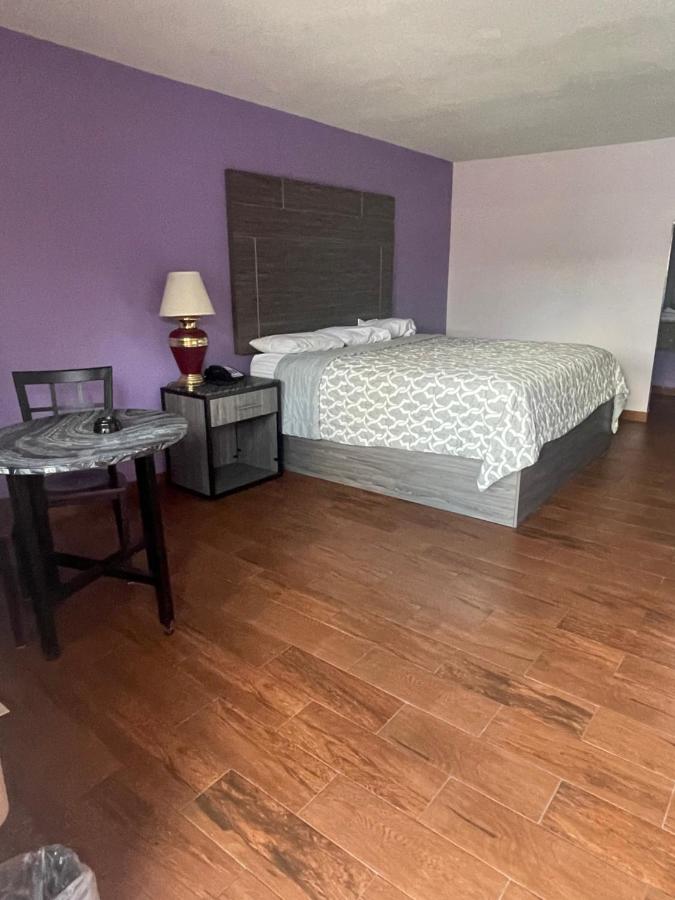 The Village Inn Motel — photo 1