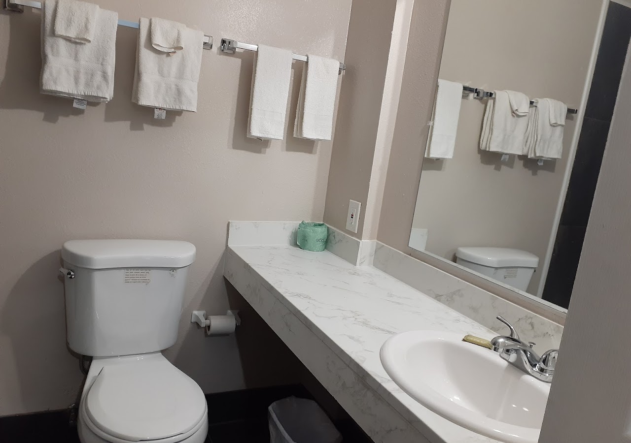 SCENIC RIVER INN MOTEL — photo 3
