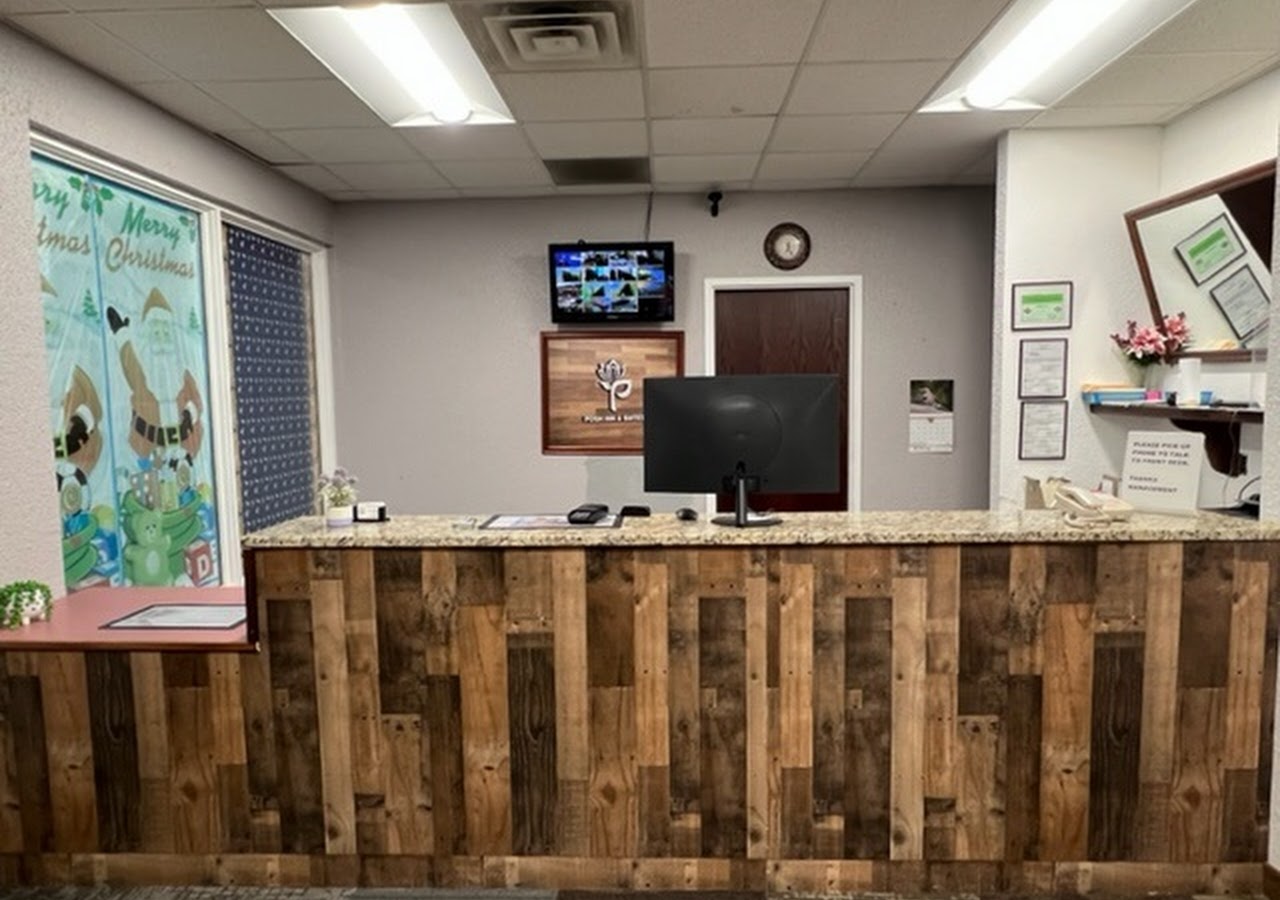 Posh Inn & Suites — photo 3