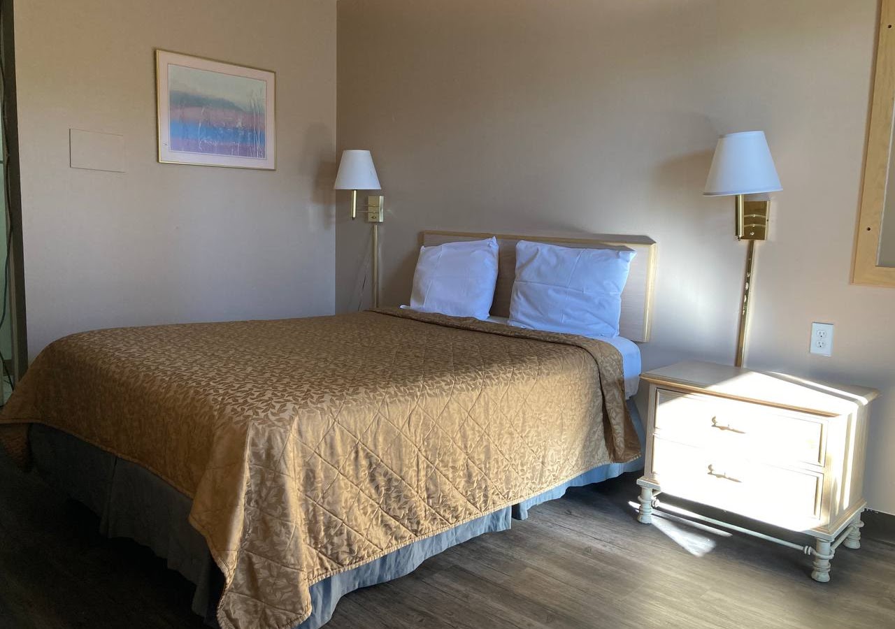 Tree inn & Suites Albuquerque — photo 3