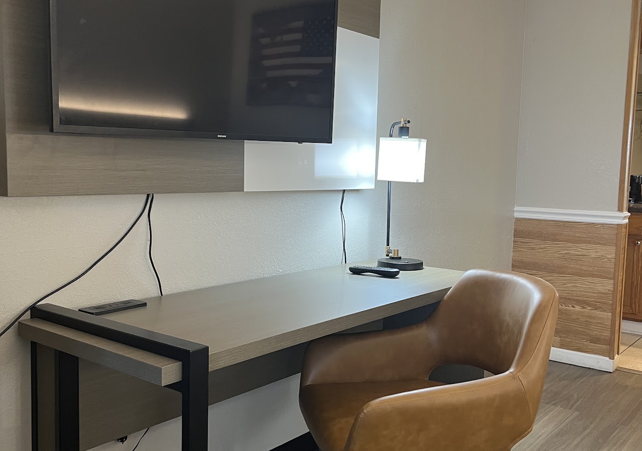 Hallmarc Inn and Suites West Memphis — photo 3