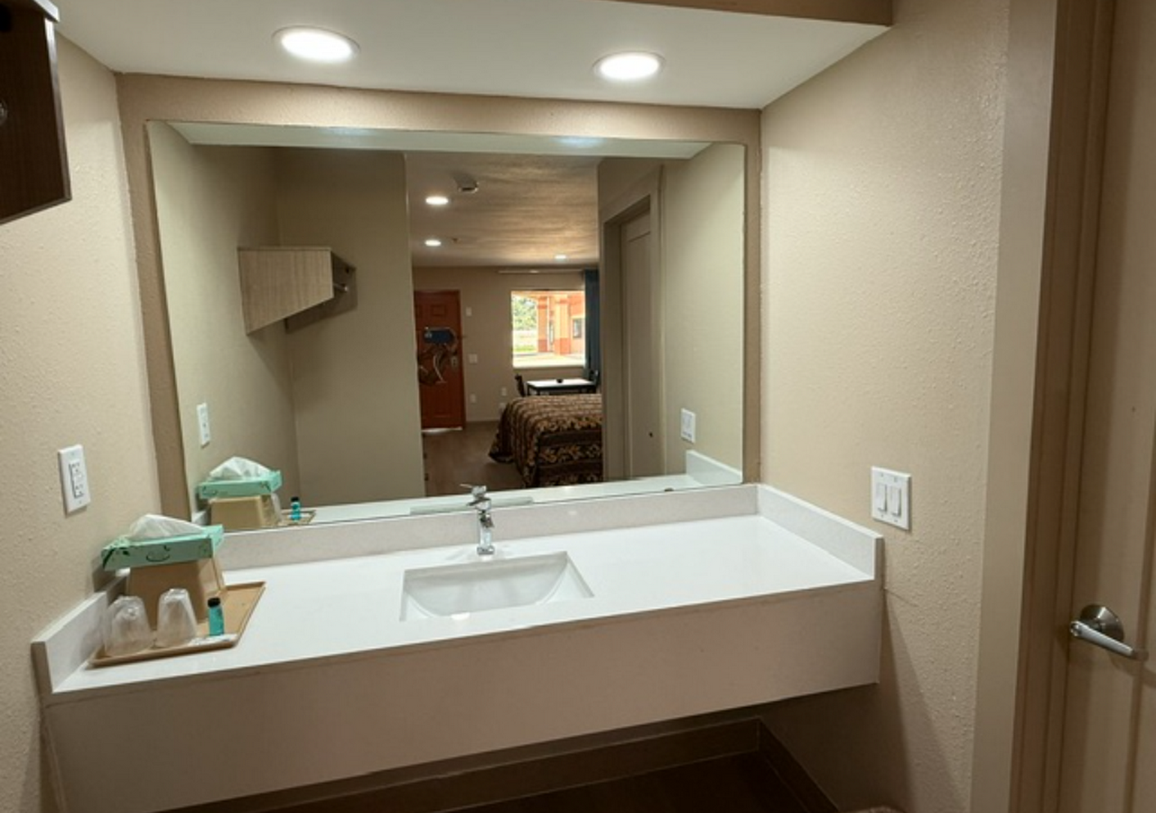 Town Inn — photo 3