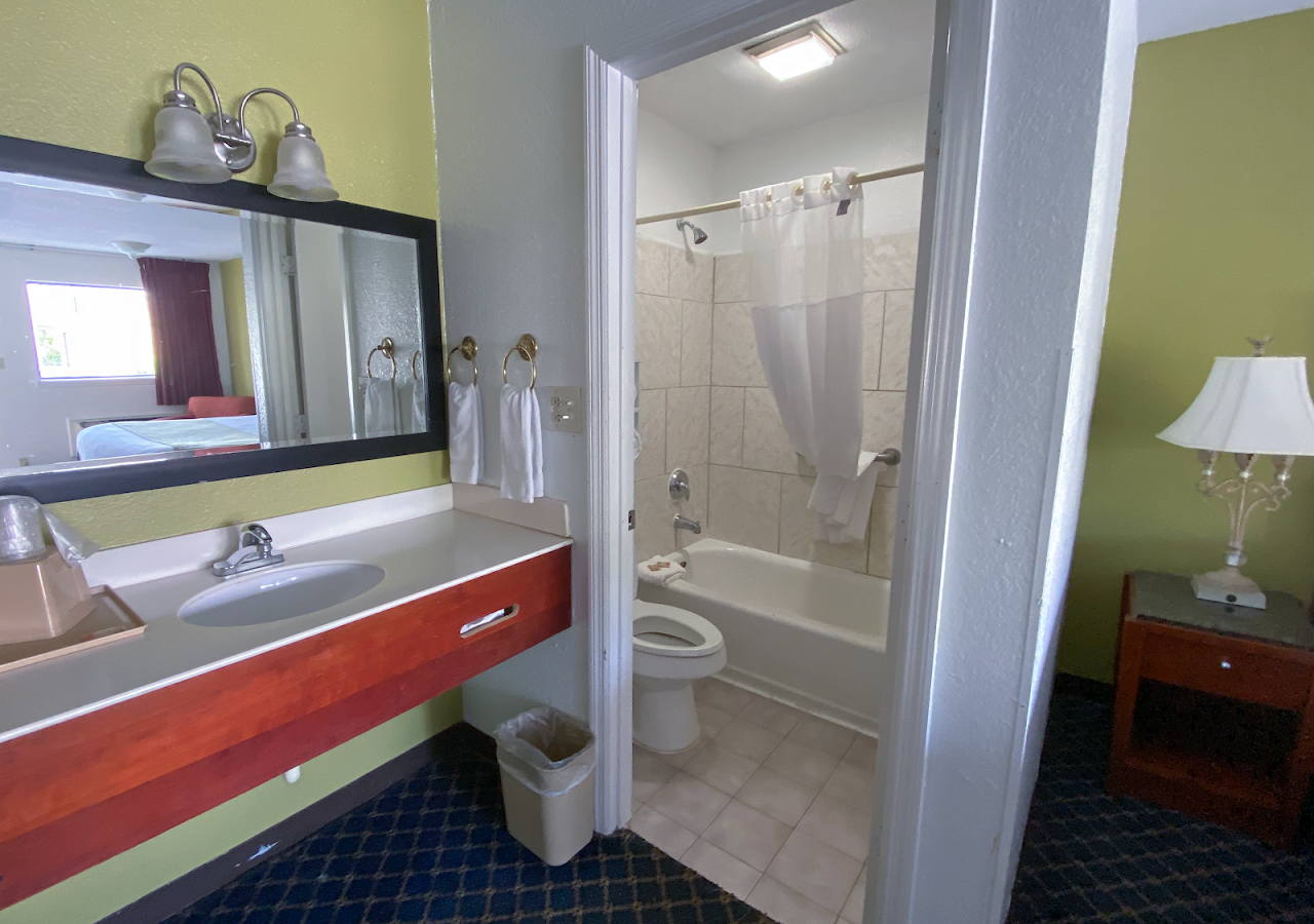Royal Inn Richmond Hill- Savannah I-95 — photo 3