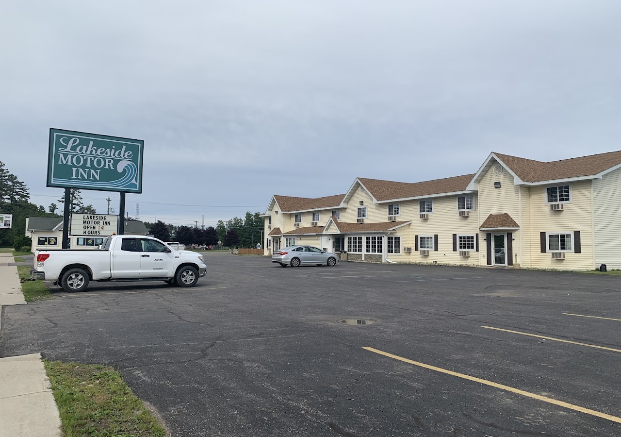 Lakeside Motor Inn — photo 1