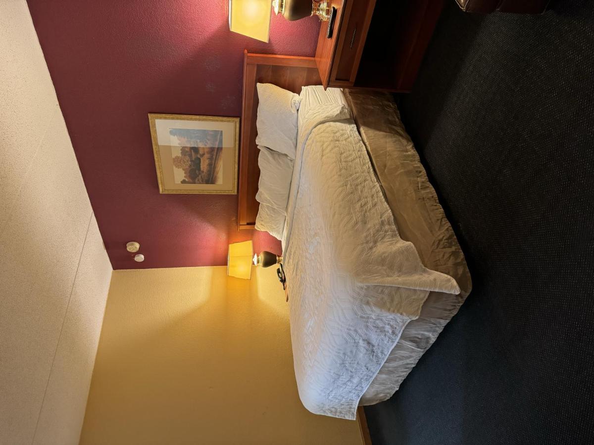 Abode Motel — photo 1