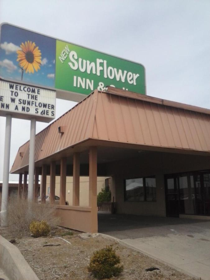 New Sunflower Inn & Suites — photo 1