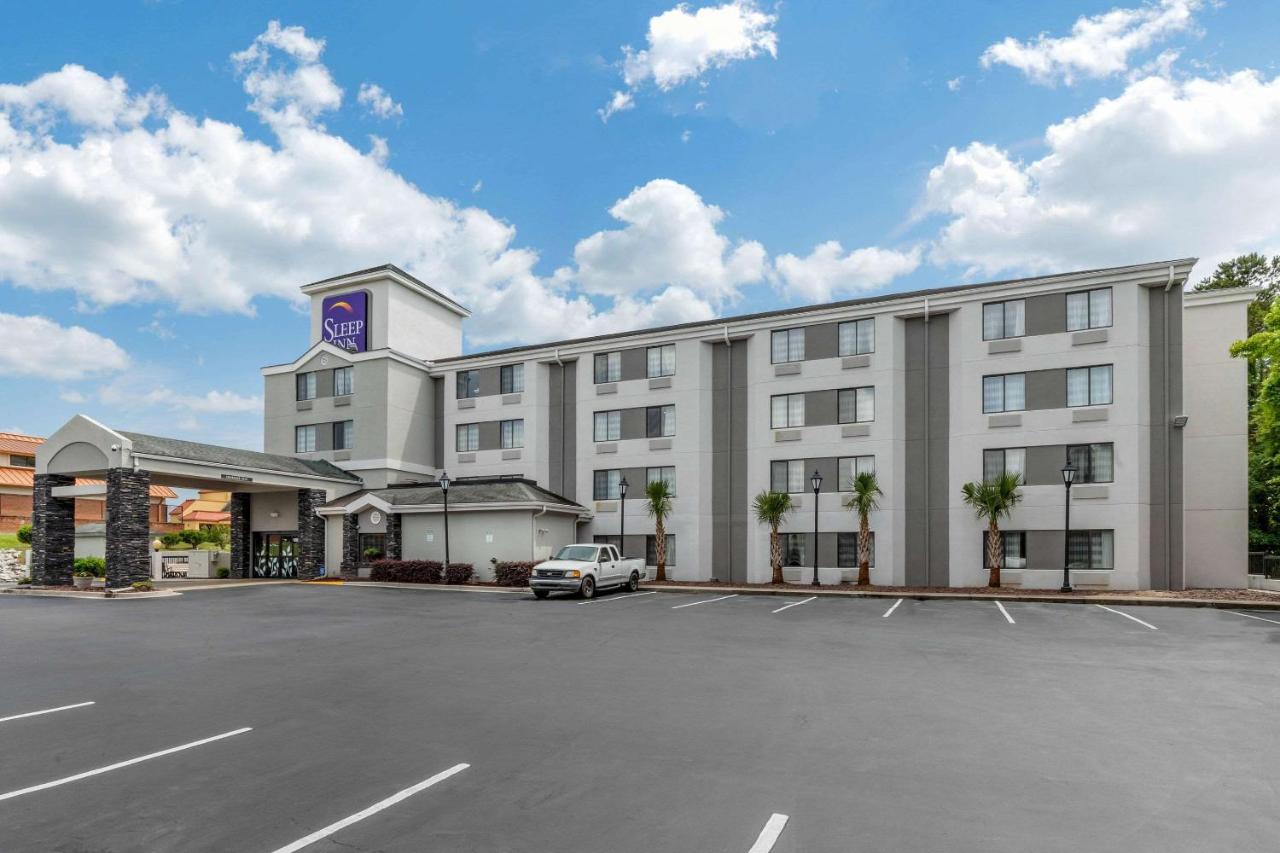 TRUMPS INN — photo 1