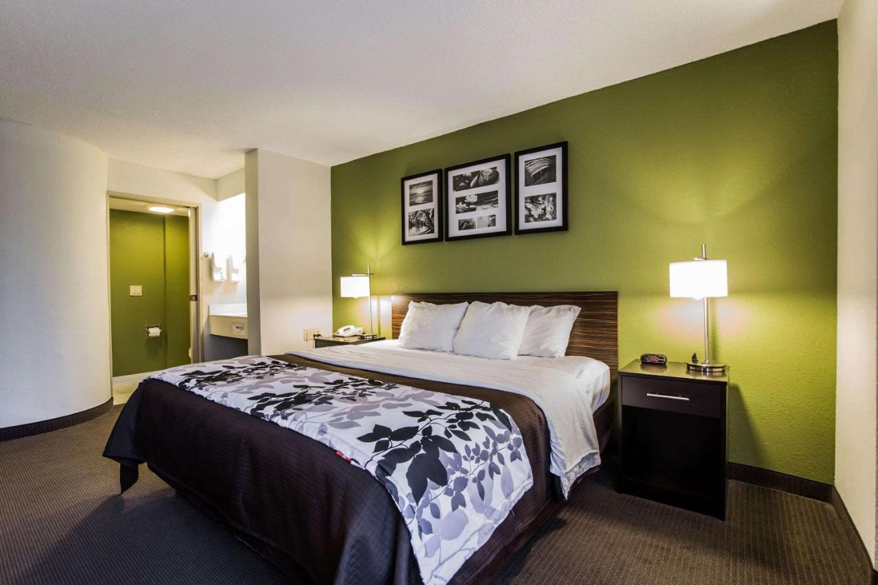 Airport Inn — photo 1