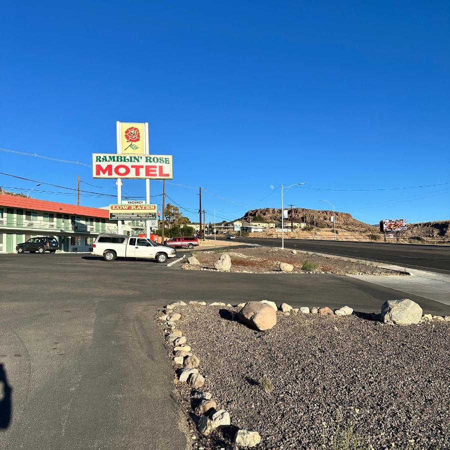 Ramblin Rose Motel — photo 1
