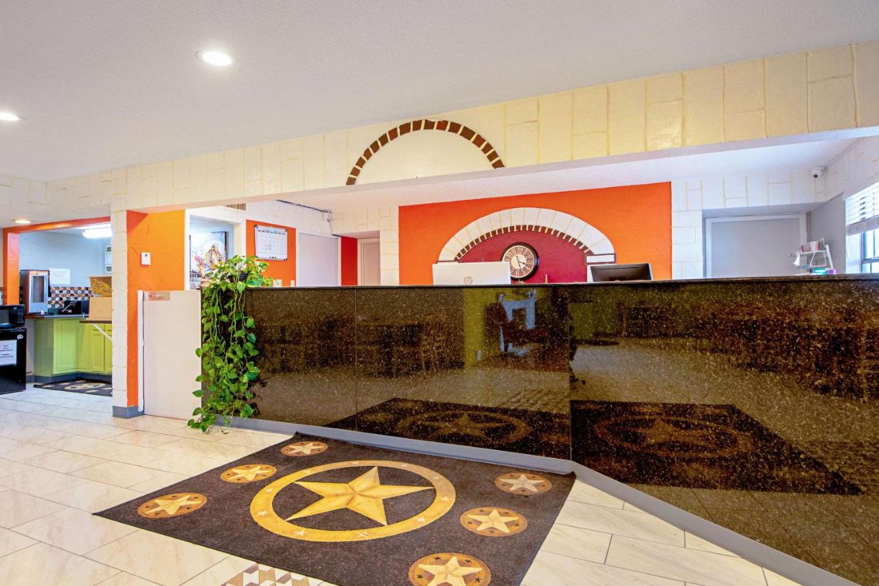 Economy Inn — photo 1