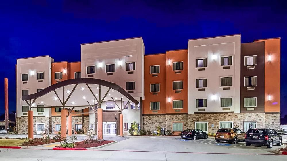 Moonrider Inn & Suites — photo 1