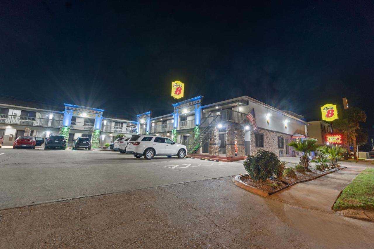 Hotel 8 Mc Allen — photo 1