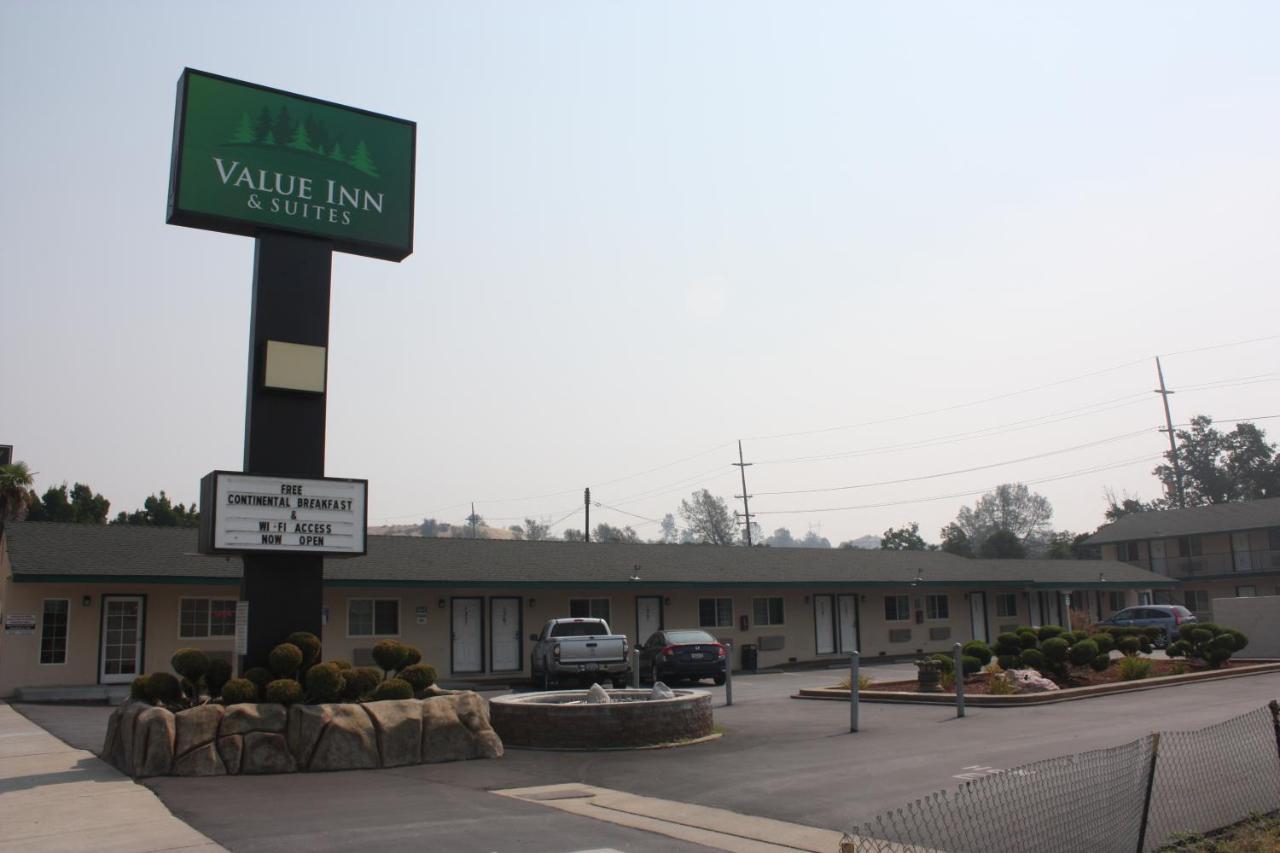 Bridgeway Inn& Suites — photo 1
