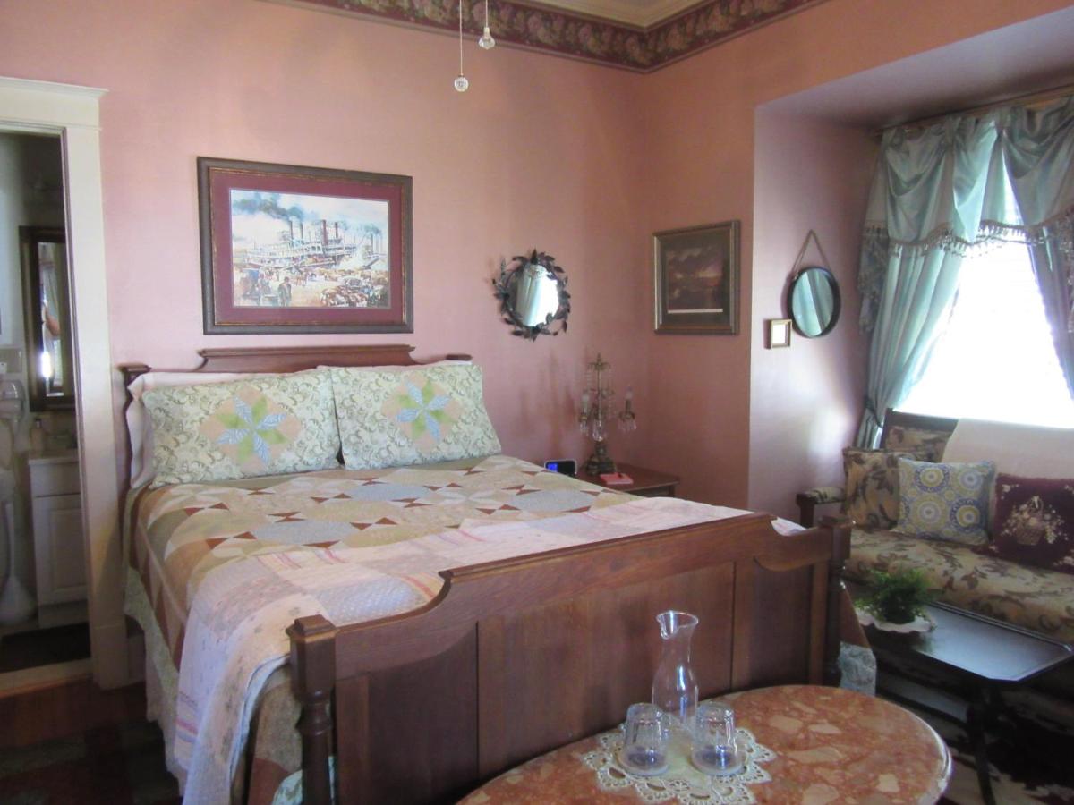 Carriage House — photo 1