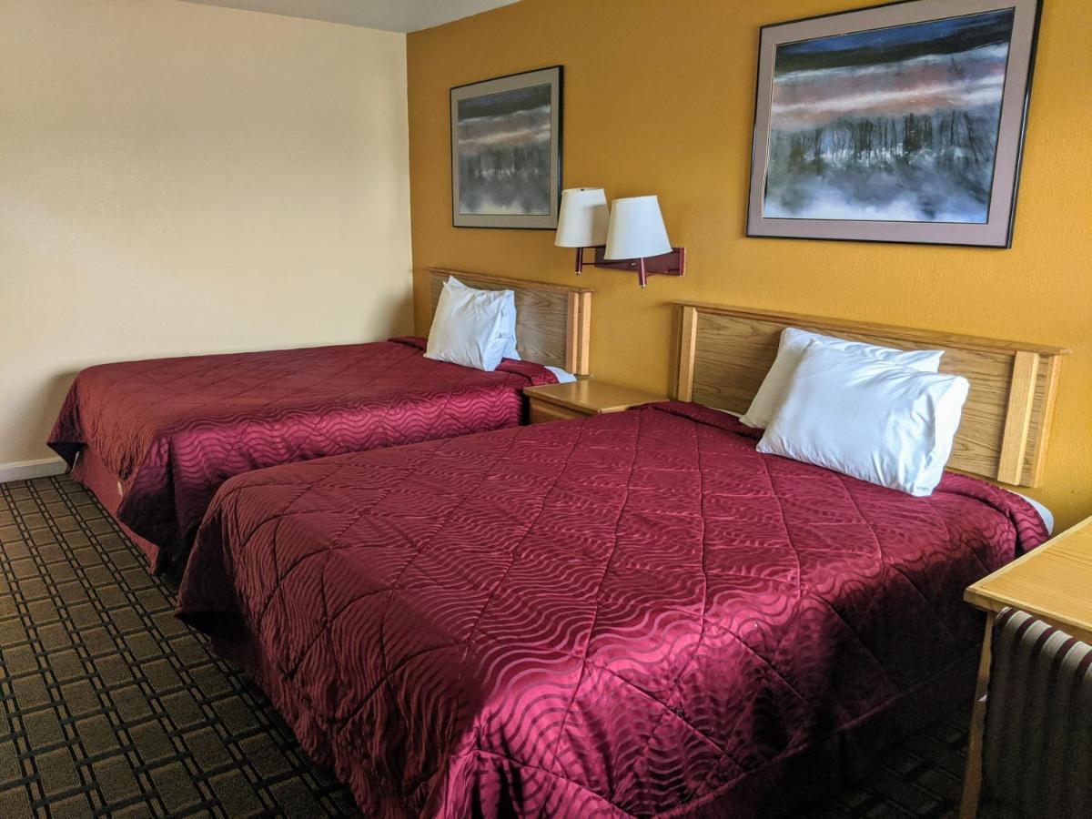 Executive Inn — photo 1