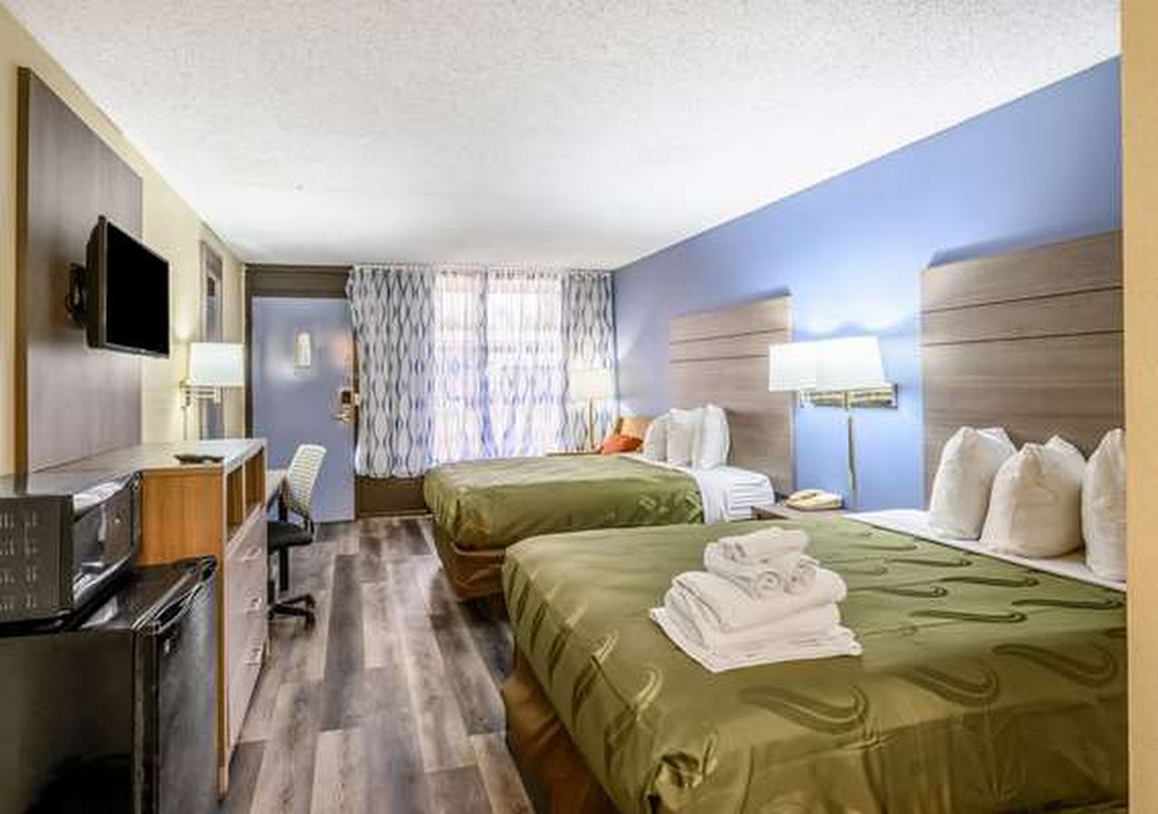 New Orleans East Hotel — photo 2