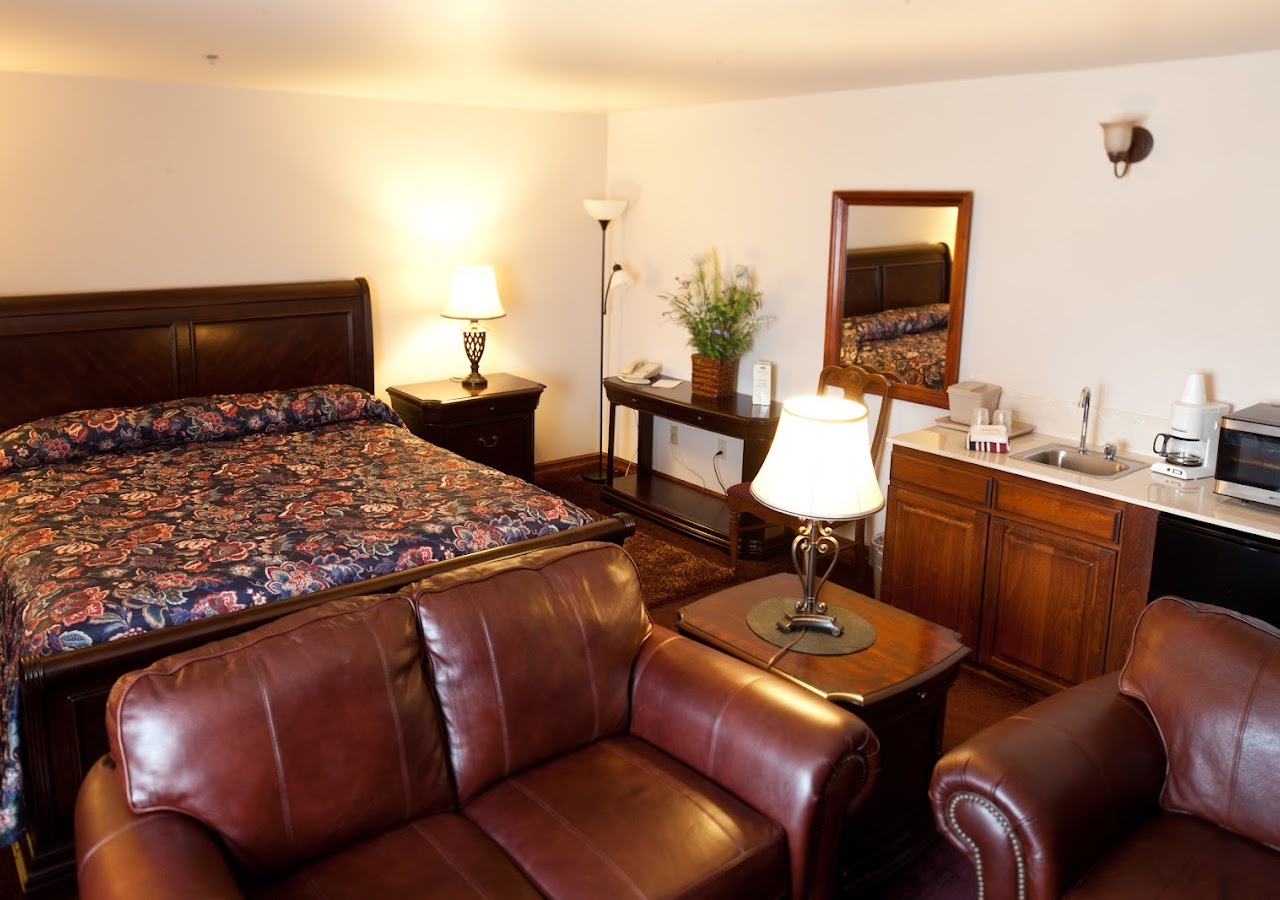 Benny's Colville Inn — photo 2