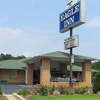 Eagle Inn — photo 1