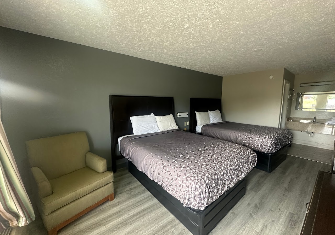 Regal Inn Guntersville Hwy 431 — photo 1