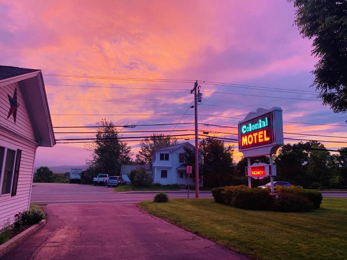 Colonial Motel — photo 1