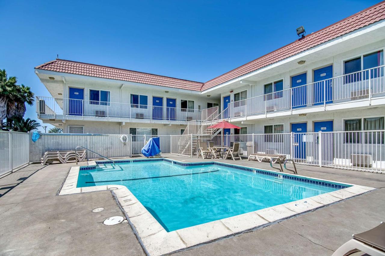 Alhambra Motel — photo 1