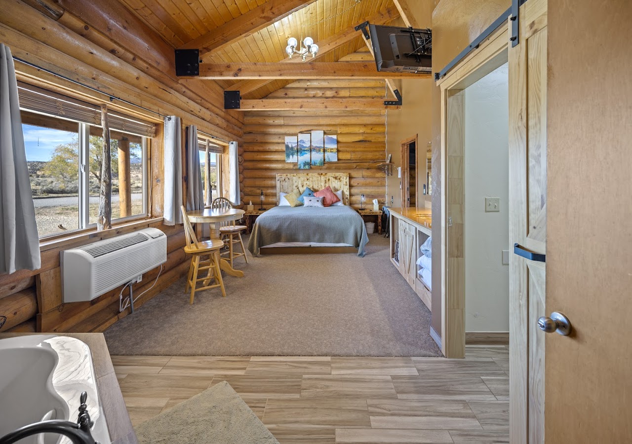 Ponderosa Inn — photo 1