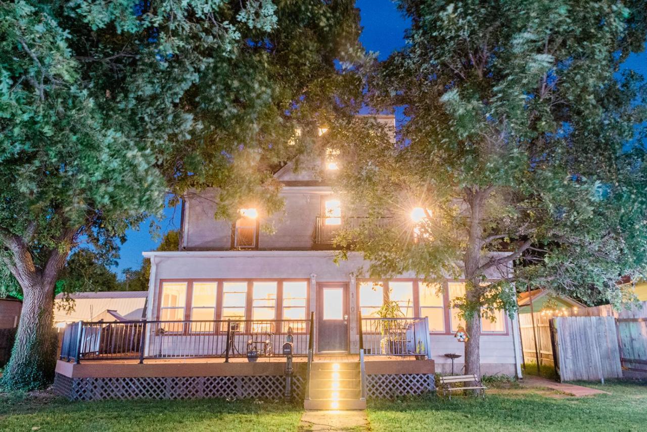 The Manor — photo 1
