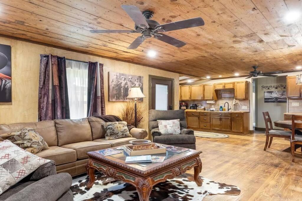 Ft Worth Cowboy Lodge — photo 1