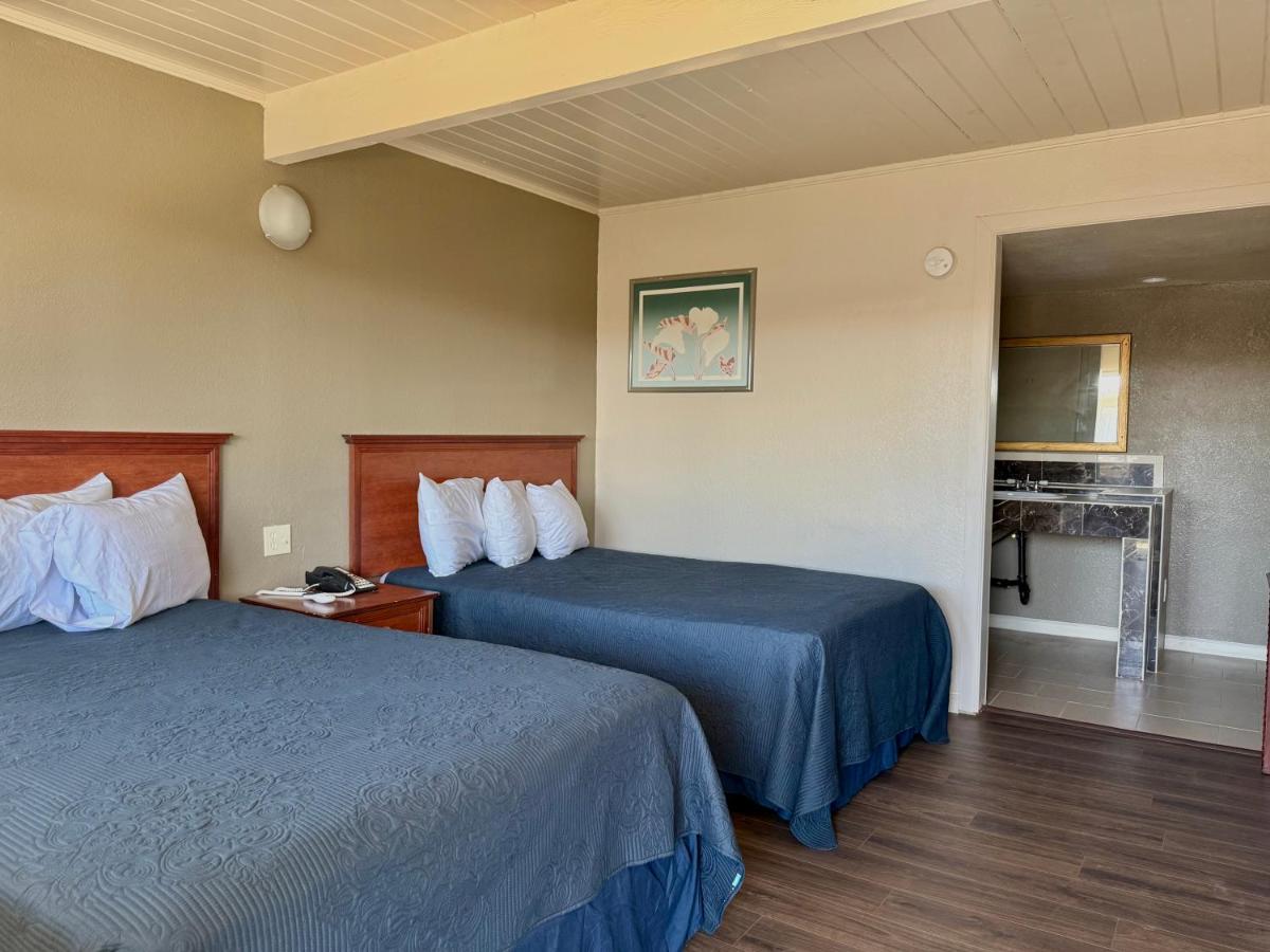 Regency Inn — photo 1