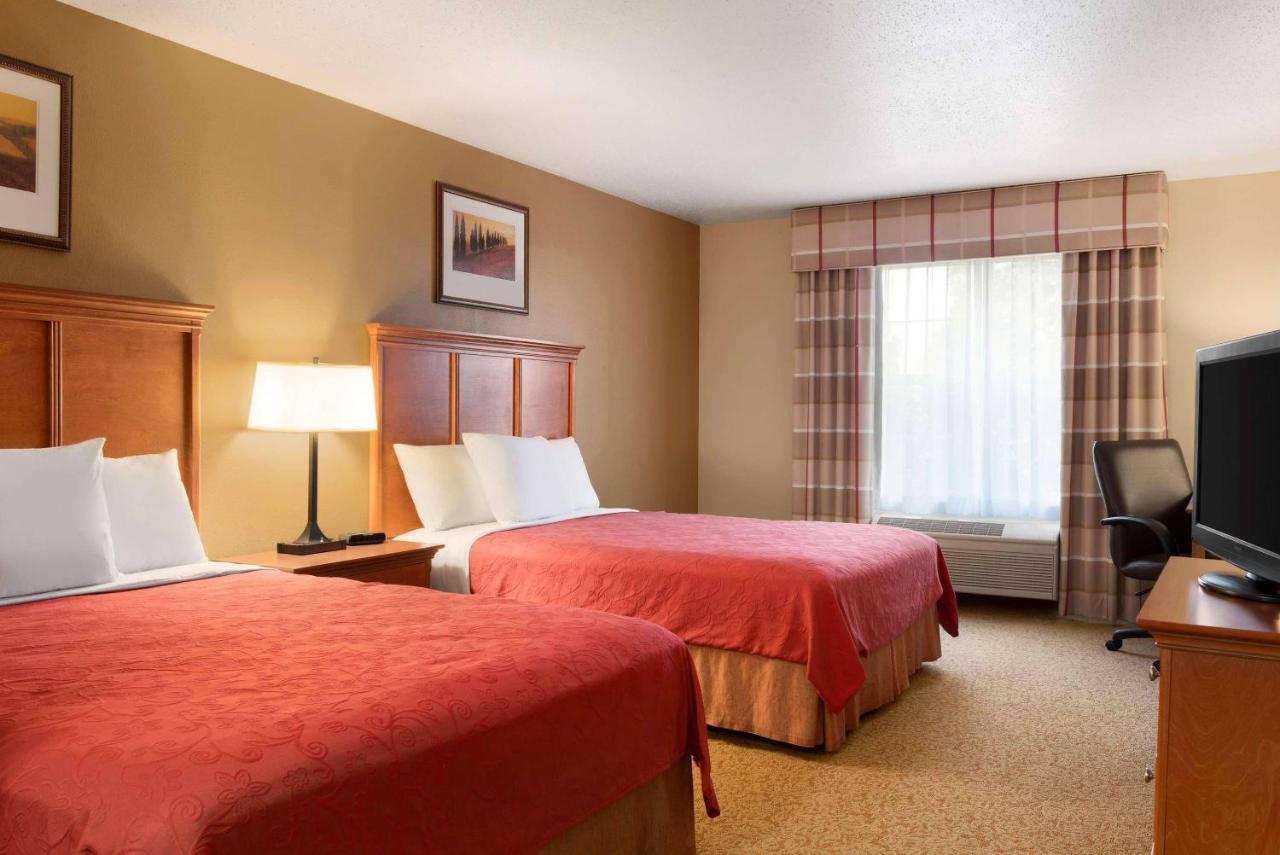 Sisson's Country Inn — photo 1