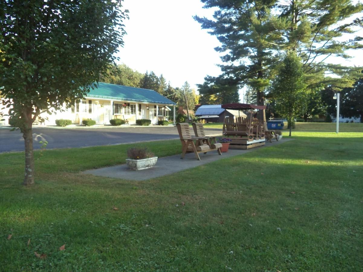 Weathervane Motel Lanesboro — photo 1