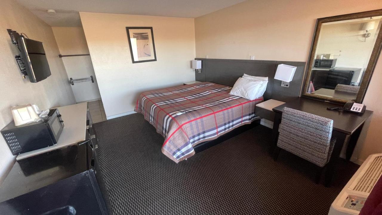 Regal Inn Las Vegas New Mexico — photo 1