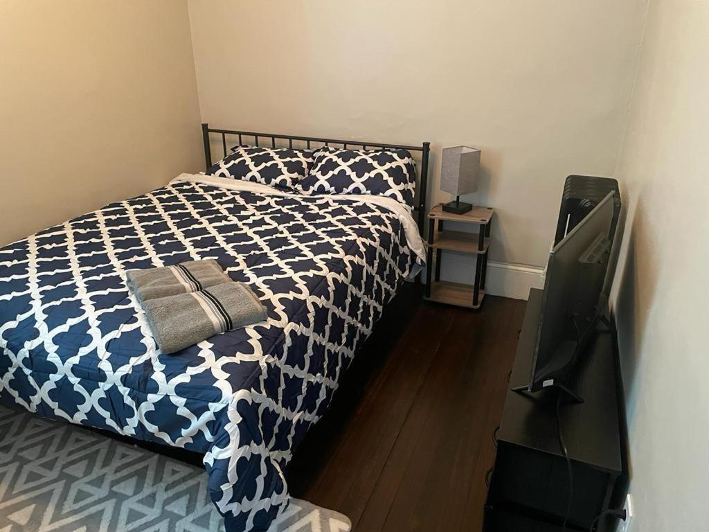 Homestay in Boston Fields Corner Area — photo 1