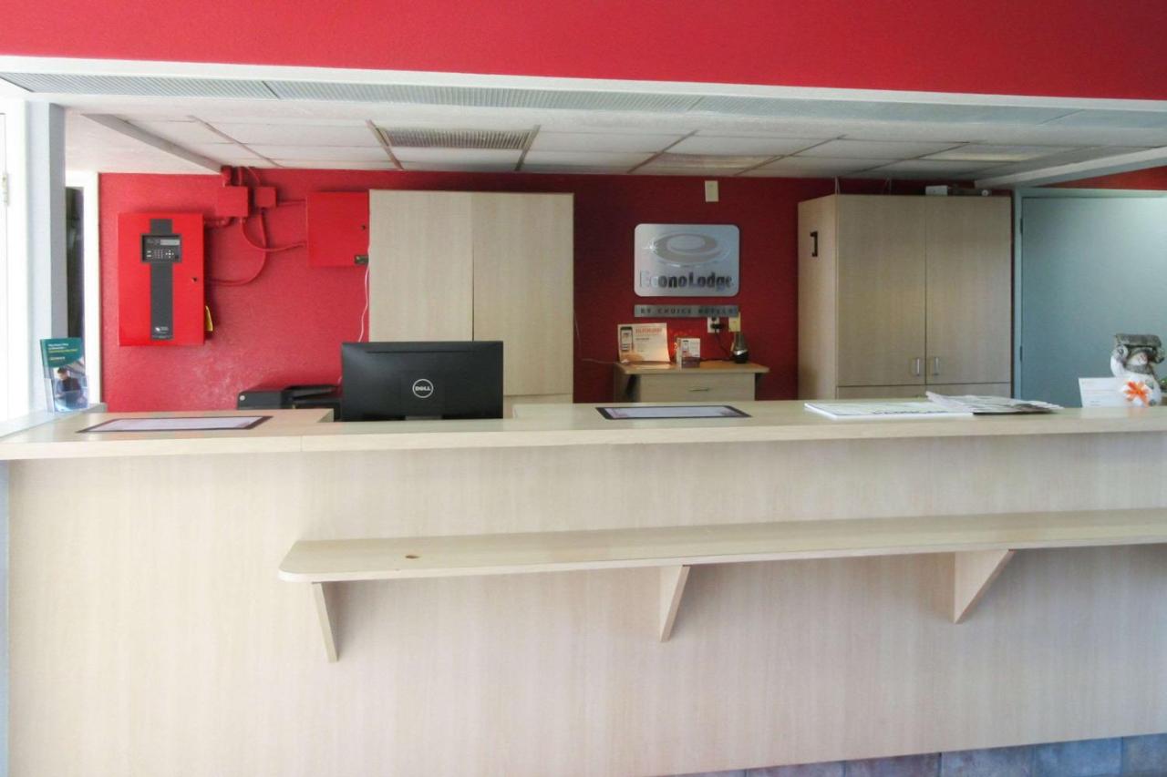 Econo Lodge Paducah West I-24 — photo 1