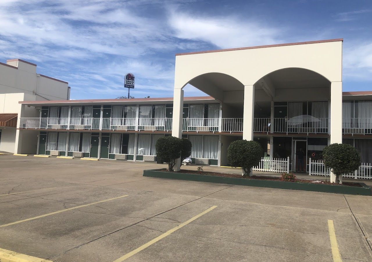 Willow Tree Inn & RV Park — photo 1