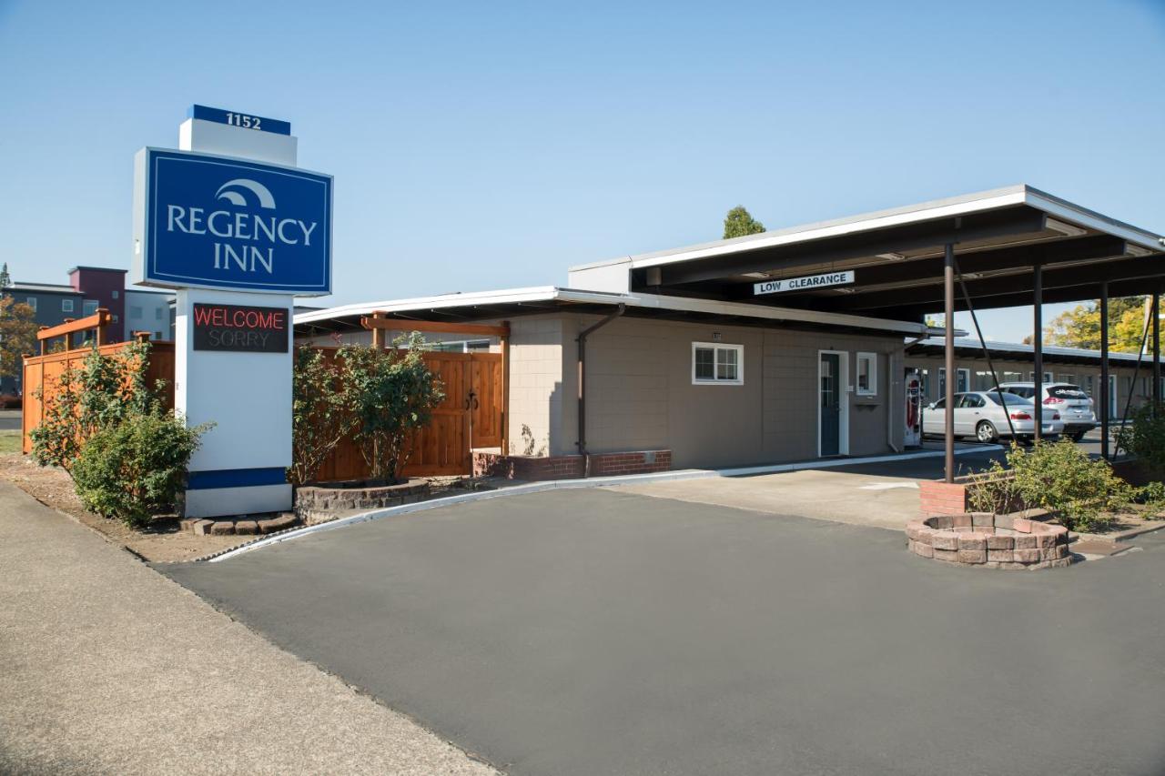 Regency Inn — photo 1