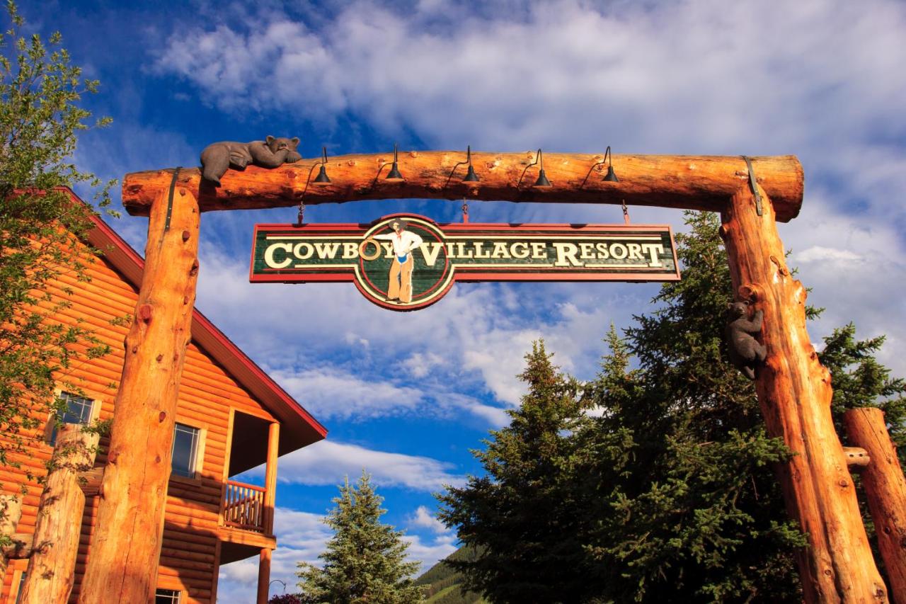 Cowboy Village Resort — photo 1
