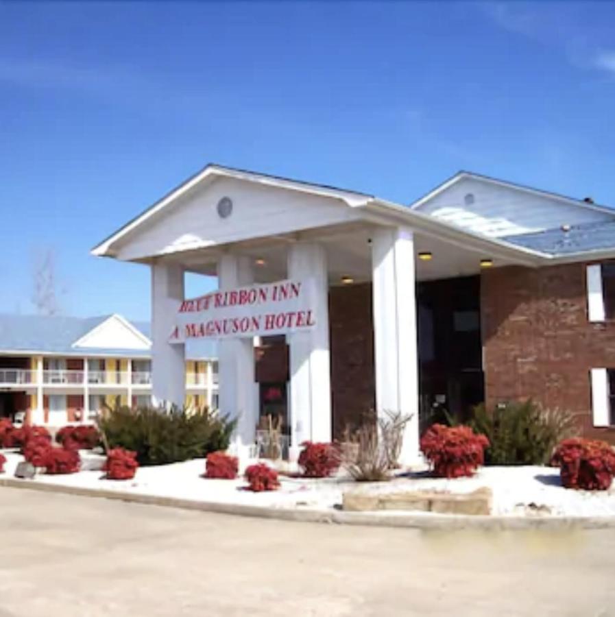 Blue Ribbon Inn — photo 1