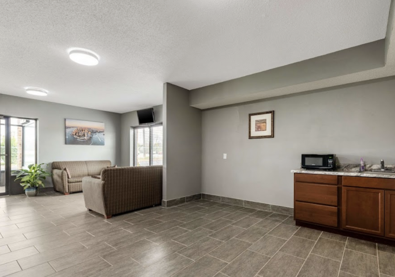 Southern Inn and Suites — photo 3