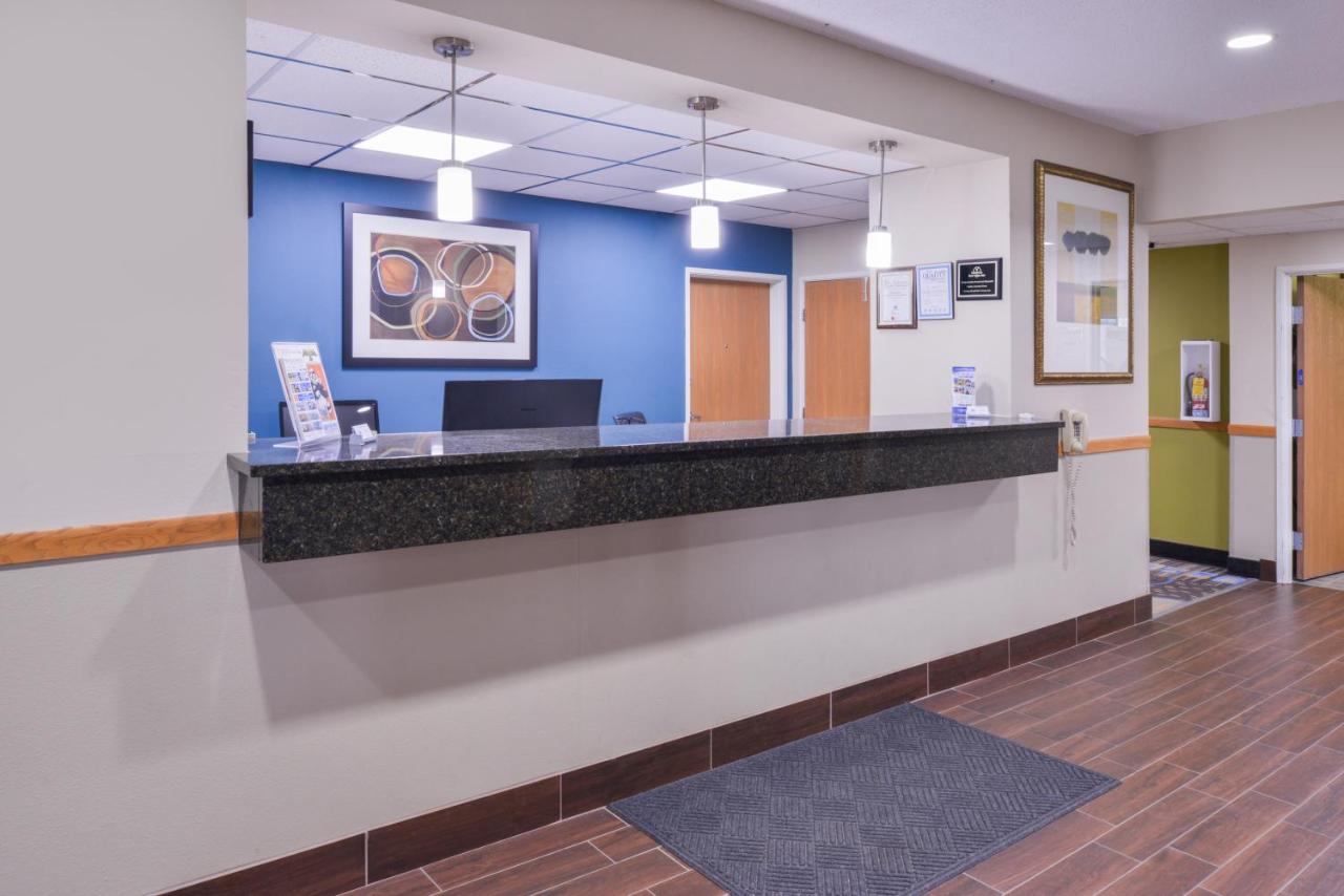 Regency Inn Geneseo IL — photo 1