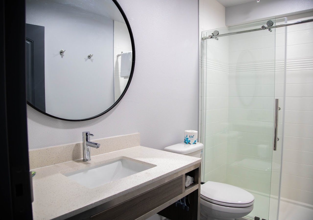 Pico Rivera Inn & Suites — photo 3