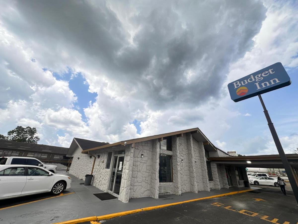Budget Inn — photo 1