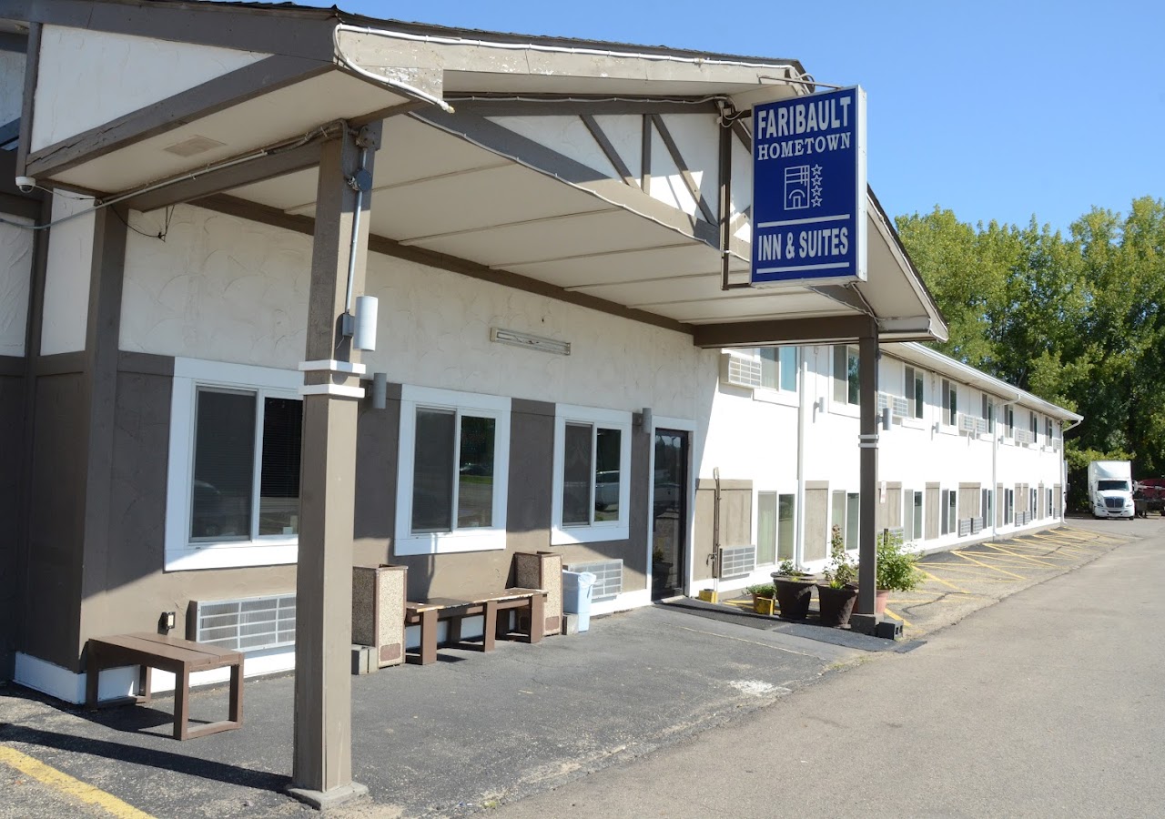 Faribault Hometown Inn & Suites — photo 3