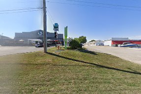Skyline Motel changed to Parkway Studios — photo 1