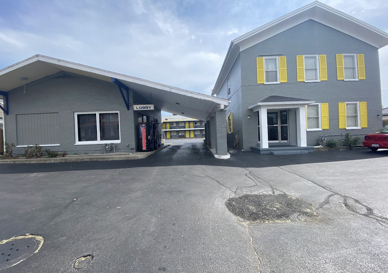 Towne House Motel — photo 1
