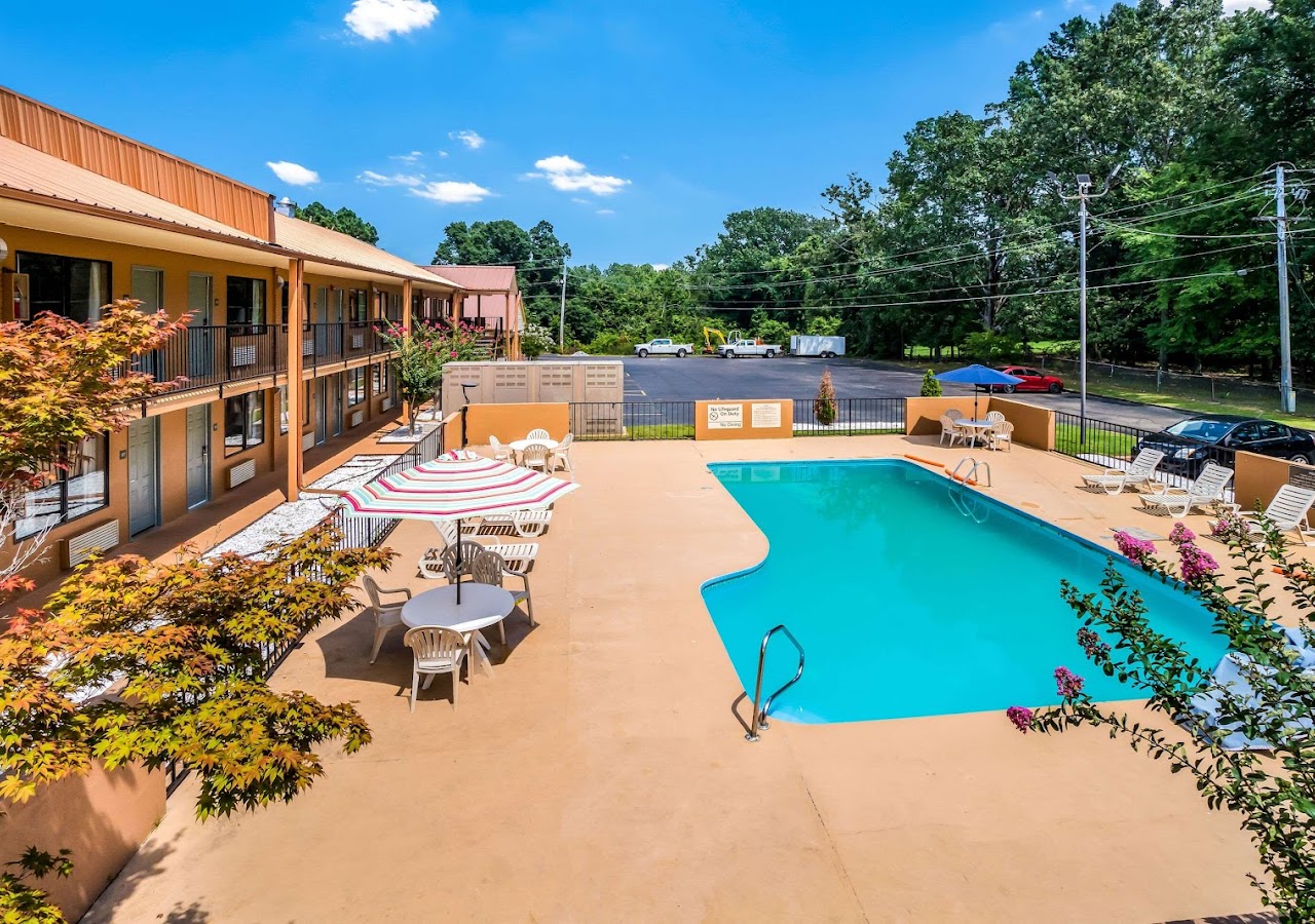Corinth Inn & Suites — photo 3
