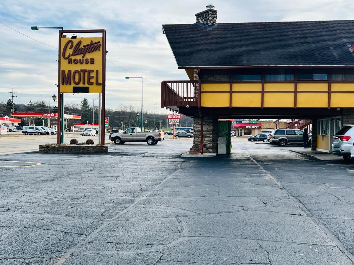 Clayton House Motel — photo 1