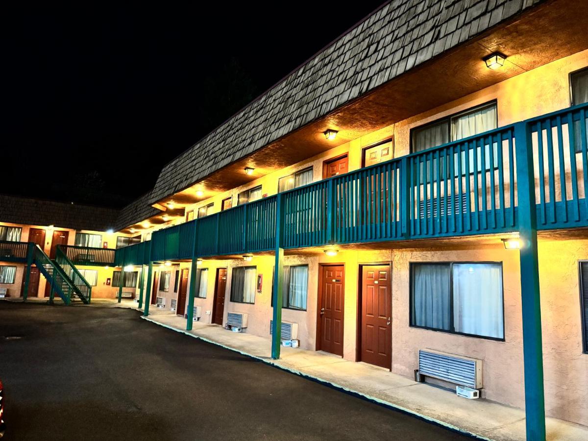 Eastwind Motel — photo 1
