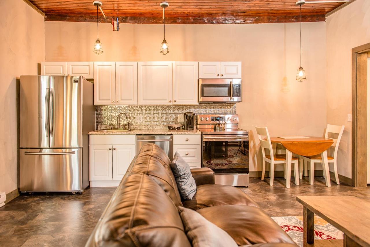 Strictly Moose Luxury Vacation Suites — photo 1