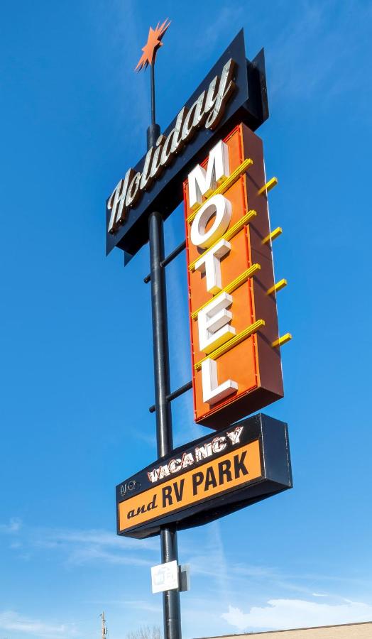 Holiday Motel and RV park — photo 1